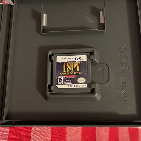 Nintendo DS I SPY Universe game - Picture 4 of 4
